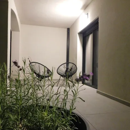 Πανσιόν Mari House Malinska