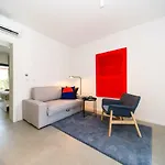 Mari House 4*
