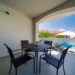 Mari House 말린스카
