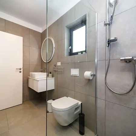 Mari House 4* Malinska