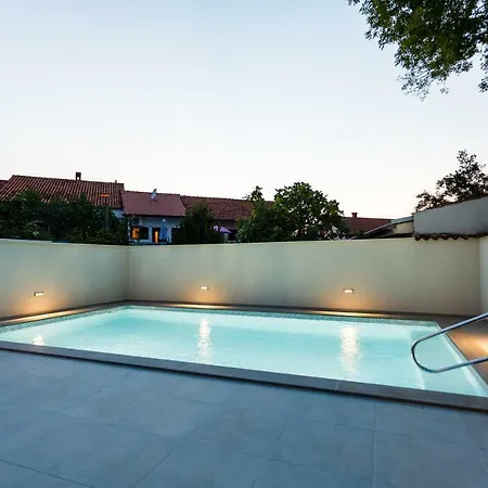 Mari House 4* Malinska