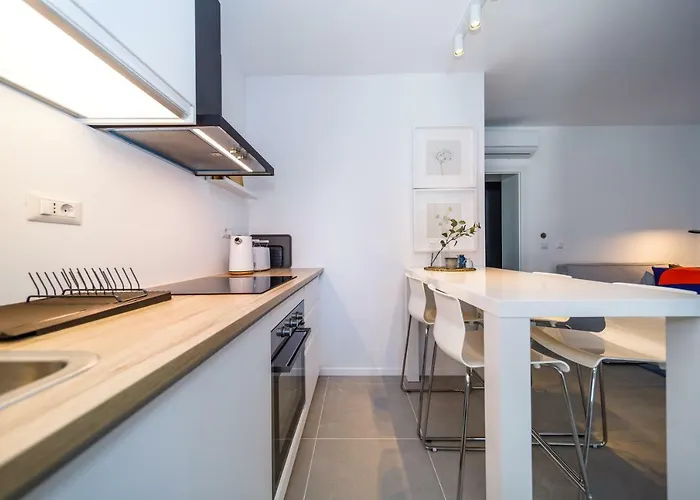 Mari House ゲストハウス マリンスカ