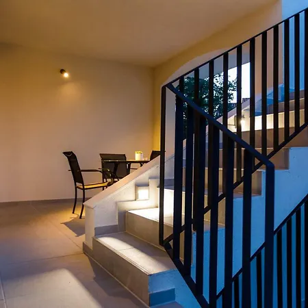 Mari House 招待所