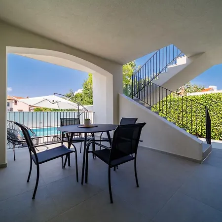 Mari House Πανσιόν