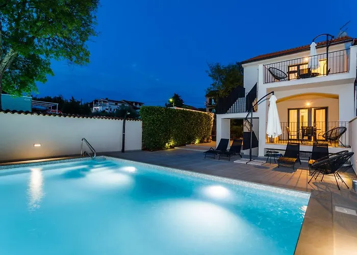 Mari House Pensión 4*