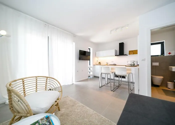 Mari House Pensión 4*