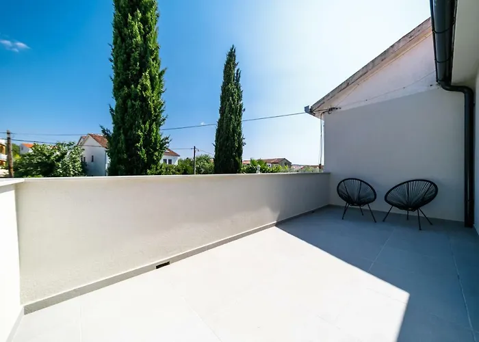 Mari House Pensión 4*